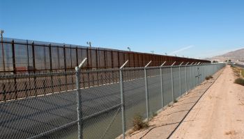 Three lines of deterrent_Border fence