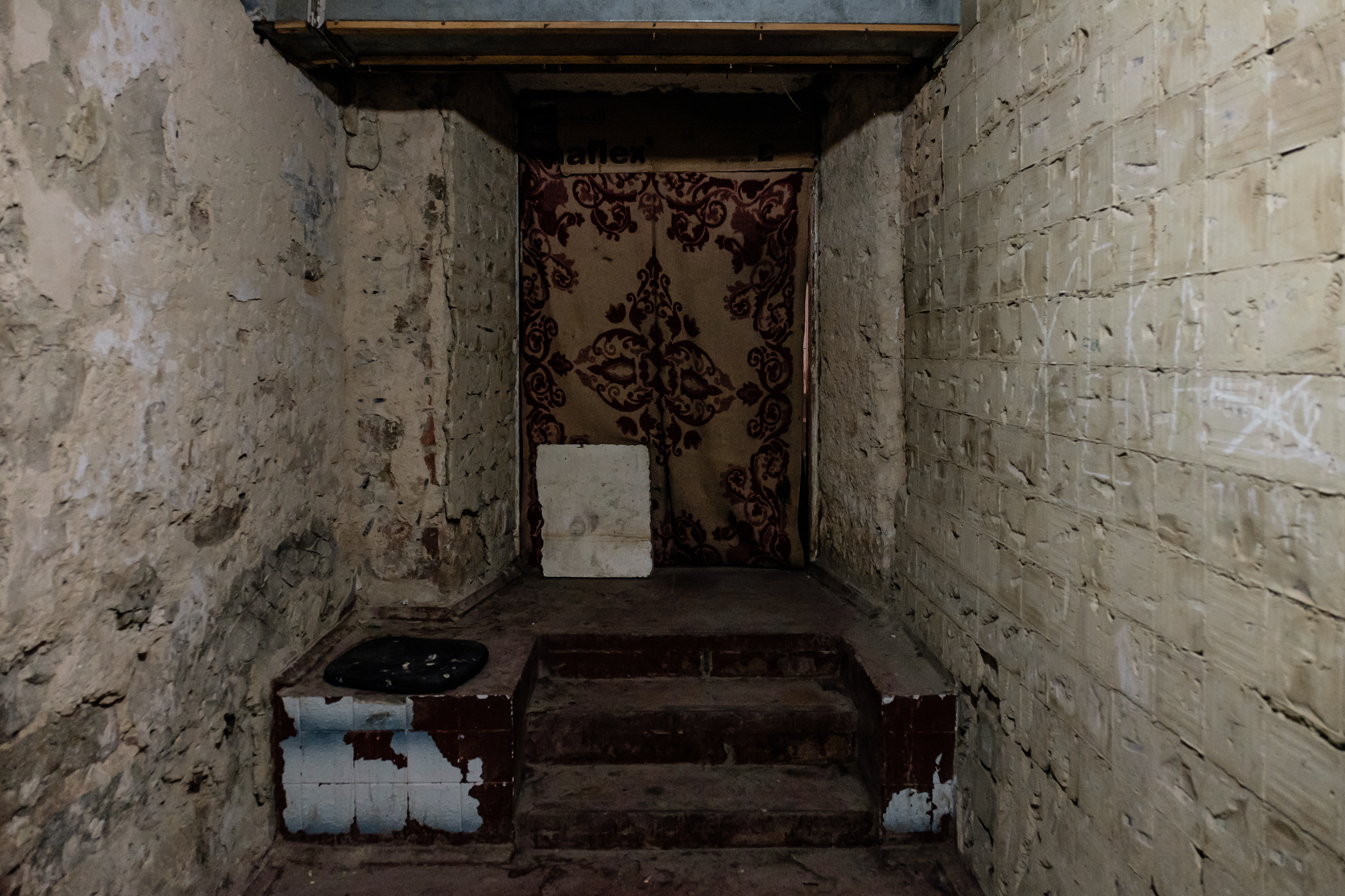 My life is a bunker