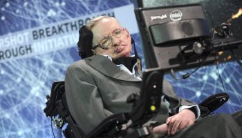 Stephen Hawking announces new 'Breakthrough Starshot' space exploration initiative