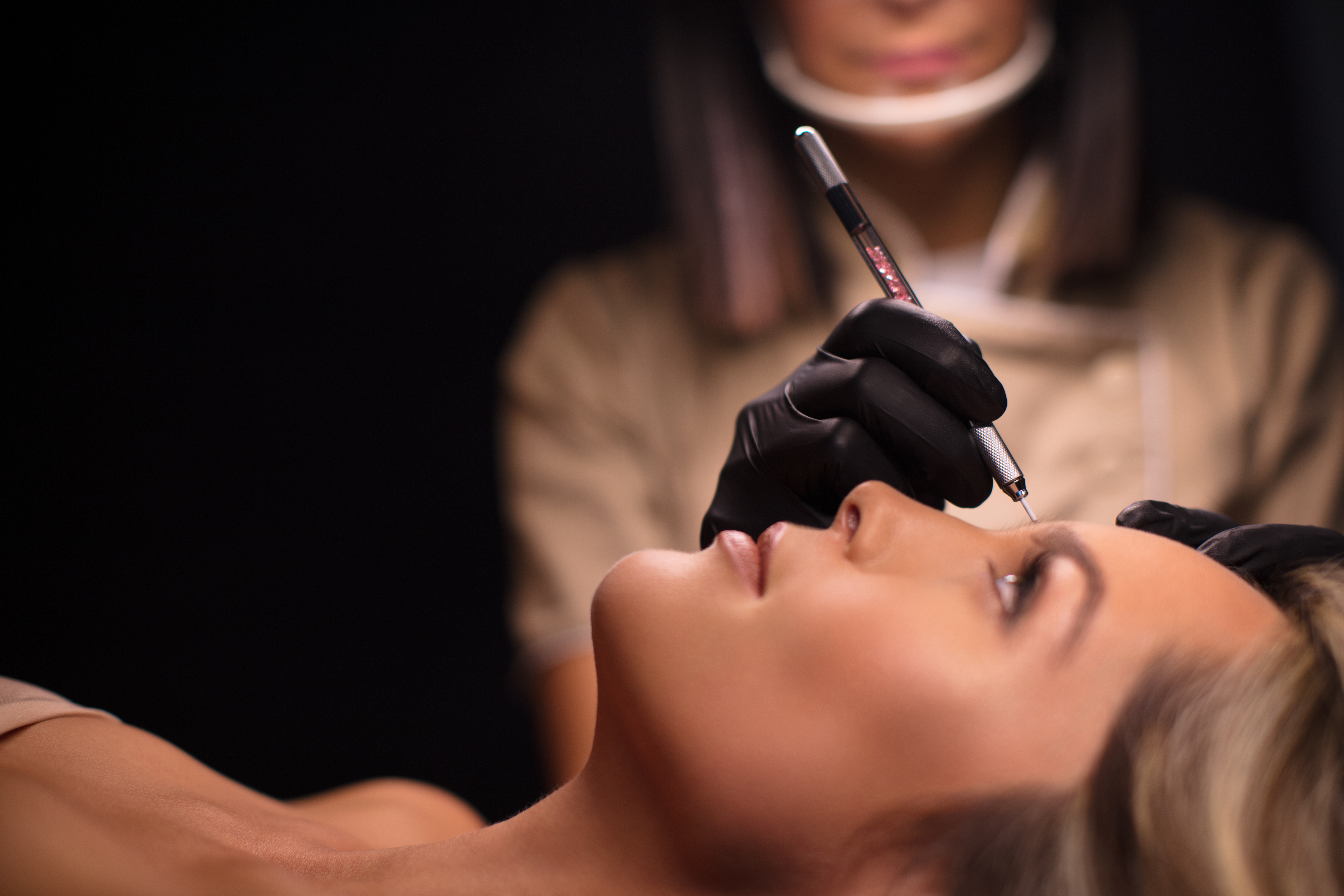 Permanent make up treatment