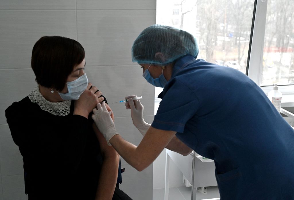 UKRAINE-HEALTH-VIRUS-VACCINATION