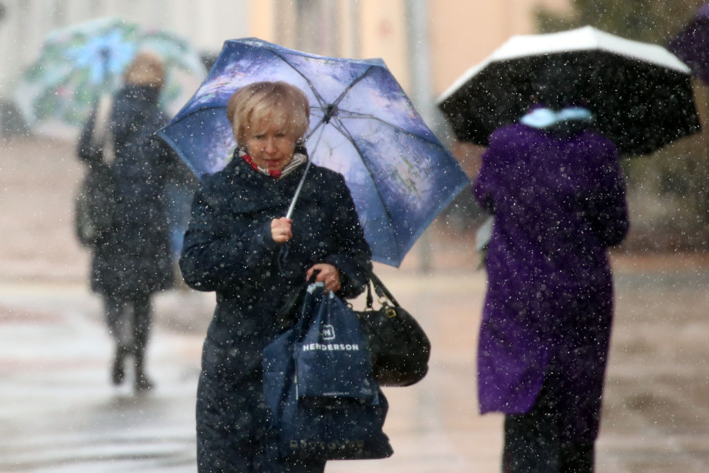 Sleet showers hit Moscow