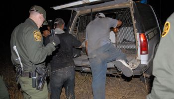 U.S. Border Patrol arrests Undocumented Migrants at Border