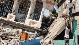 Haiti Quake Death Toll Passes 700 as U.S. Deploys Search Teams