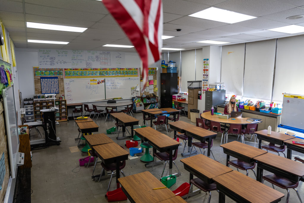Kentucky Elementary School Shifts To Non Traditional Instruction As Covid Surge Continues