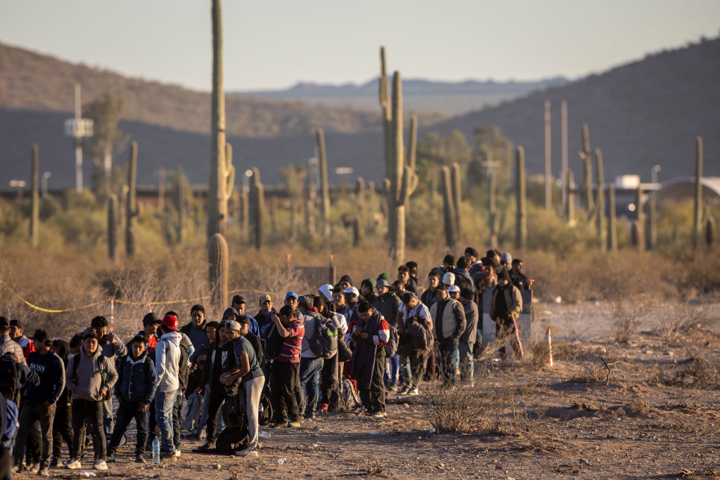 Flood Of Migrants Overwhelms Arizona Border Crossings