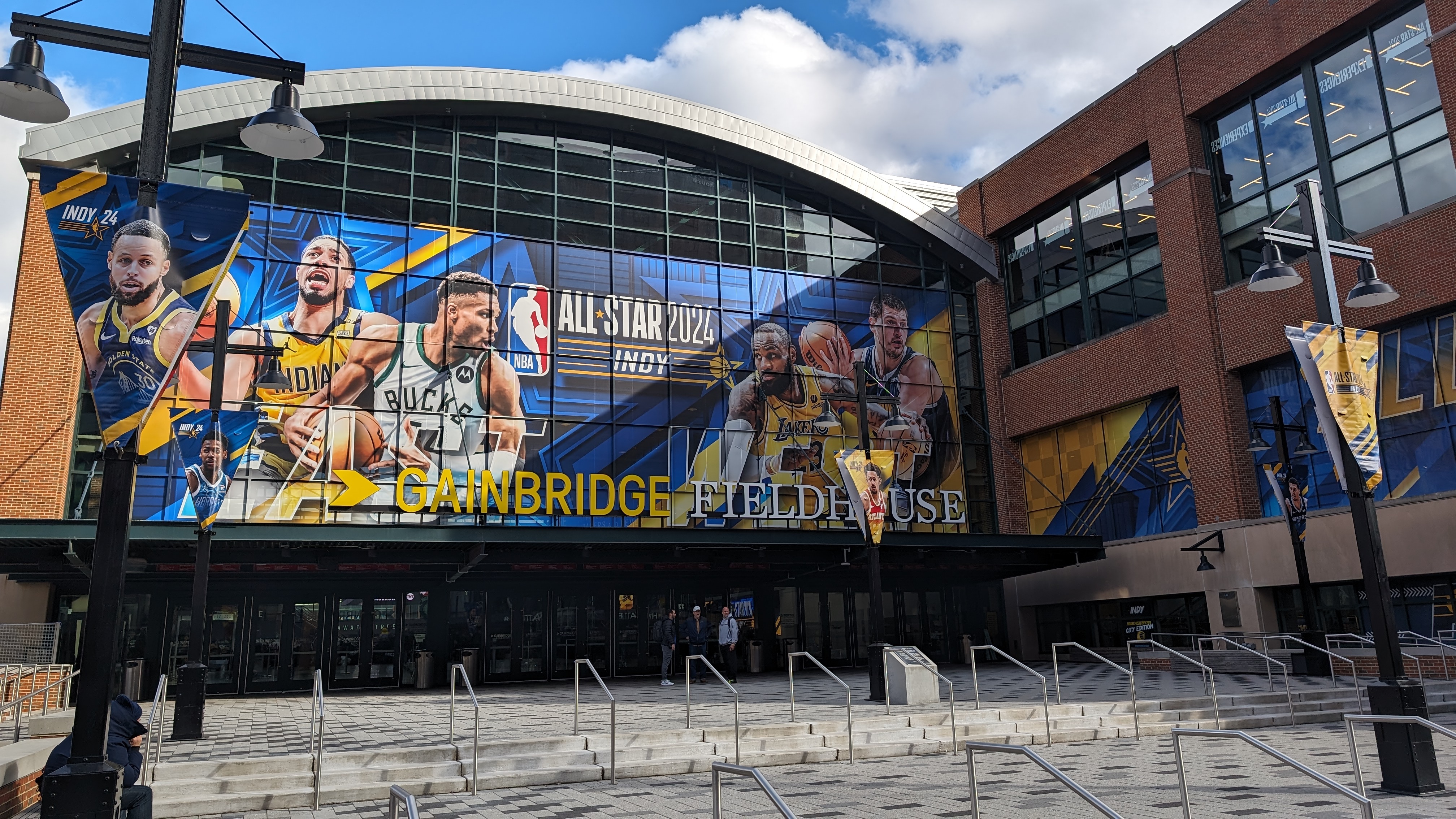 Jueves 15 de Febrero