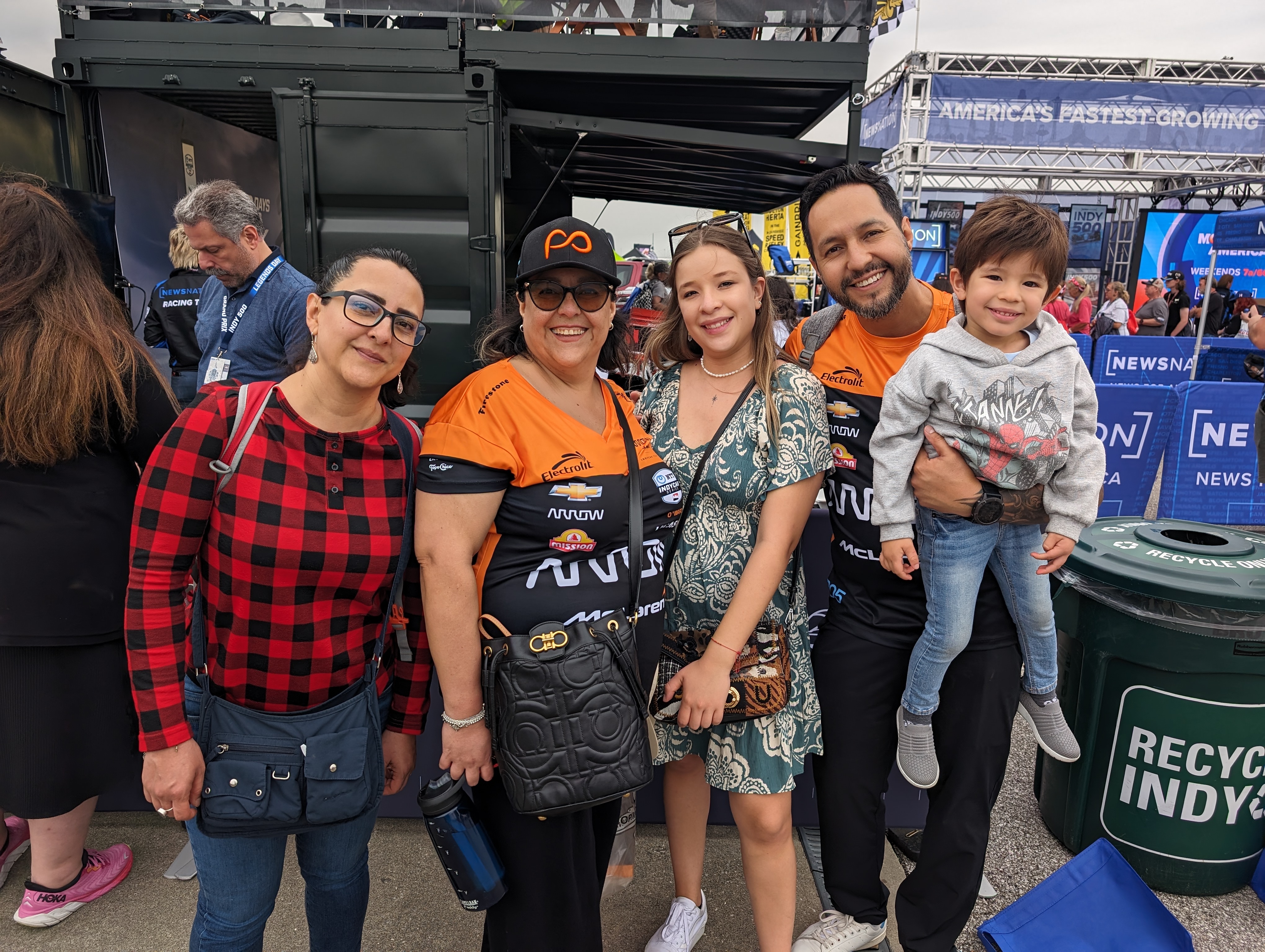 Hispanos en el Indy 500 2024