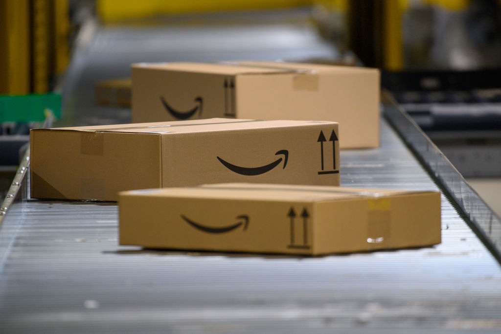 Amazon courts military members