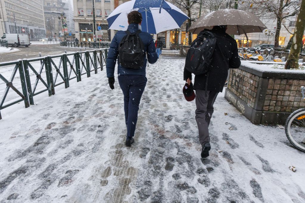 WEATHER BELGIUM SNOW ILLUSTRATIONS