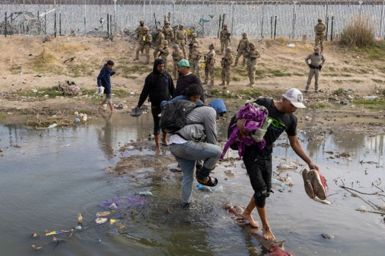 Acabar con las políticas fronterizas de la era Biden