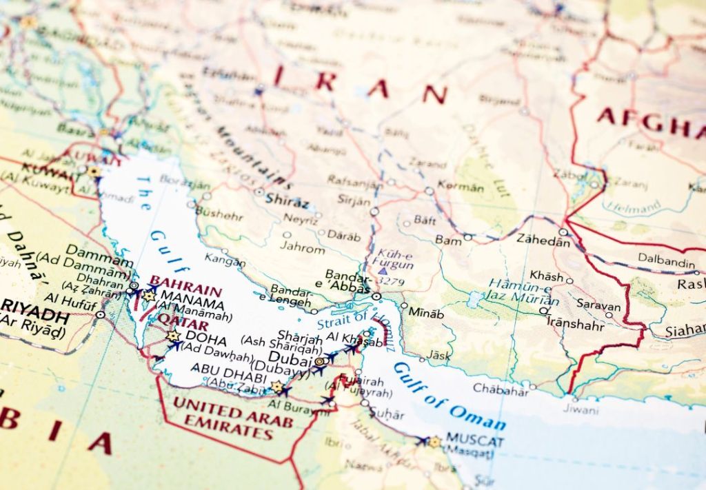 Irán propone cerrar el estrecho de Ormuz en plena crisis