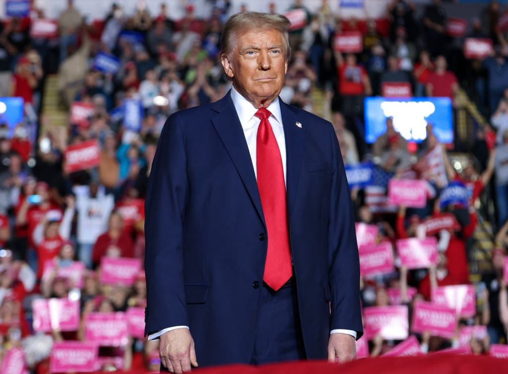 Trump acelera su ofensiva legislativa antes del 4 de julio