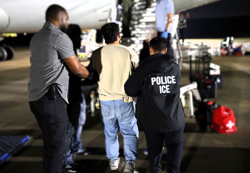 Polémica por acuerdos migratorios en Indiana