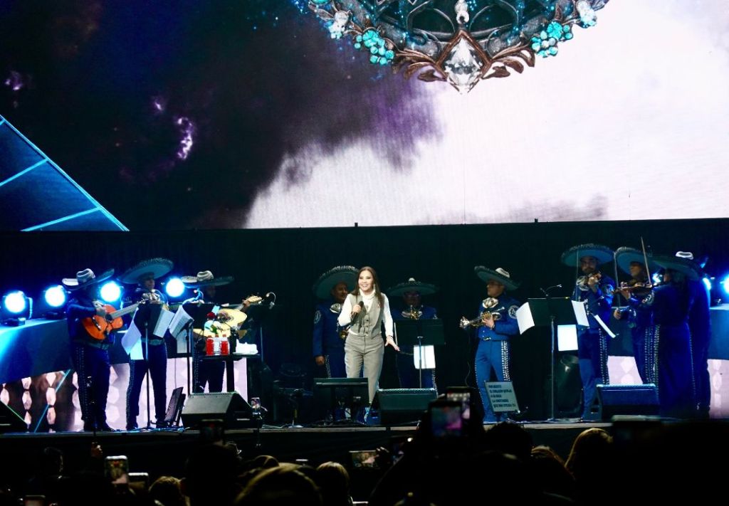 Ana Gabriel enamora Indianápolis con su gira ‘Claro de Luna’