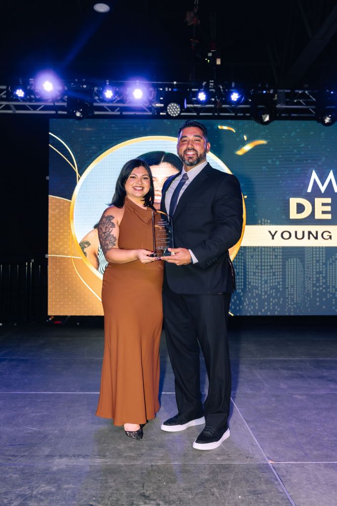 “Gala Quinceañera” reconoce liderazgo latino de Indiana