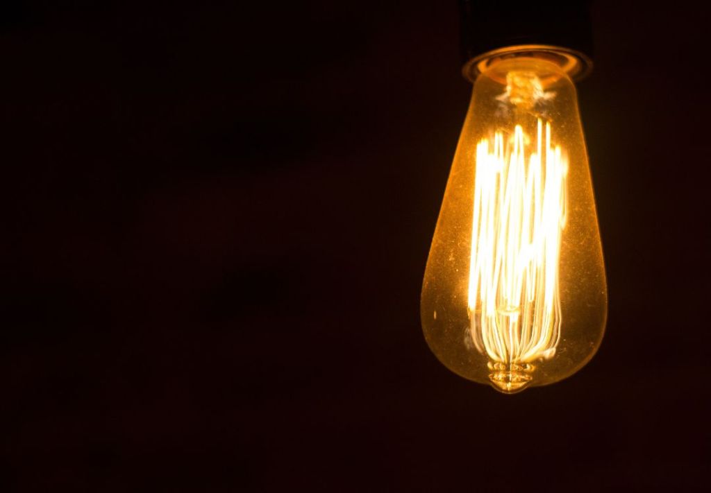 Reforma busca aliviar facturas de la luz en Indiana