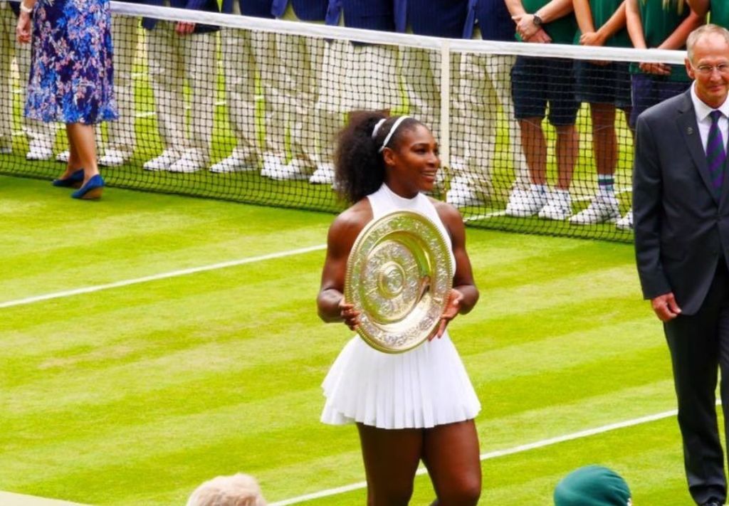 Serena Williams vuelve oficialmente al tenis profesional