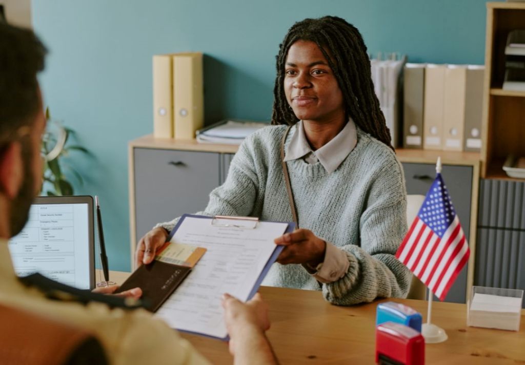 Lotería de Visas 2026: ¿Es obligatorio hablar inglés para aplicar?