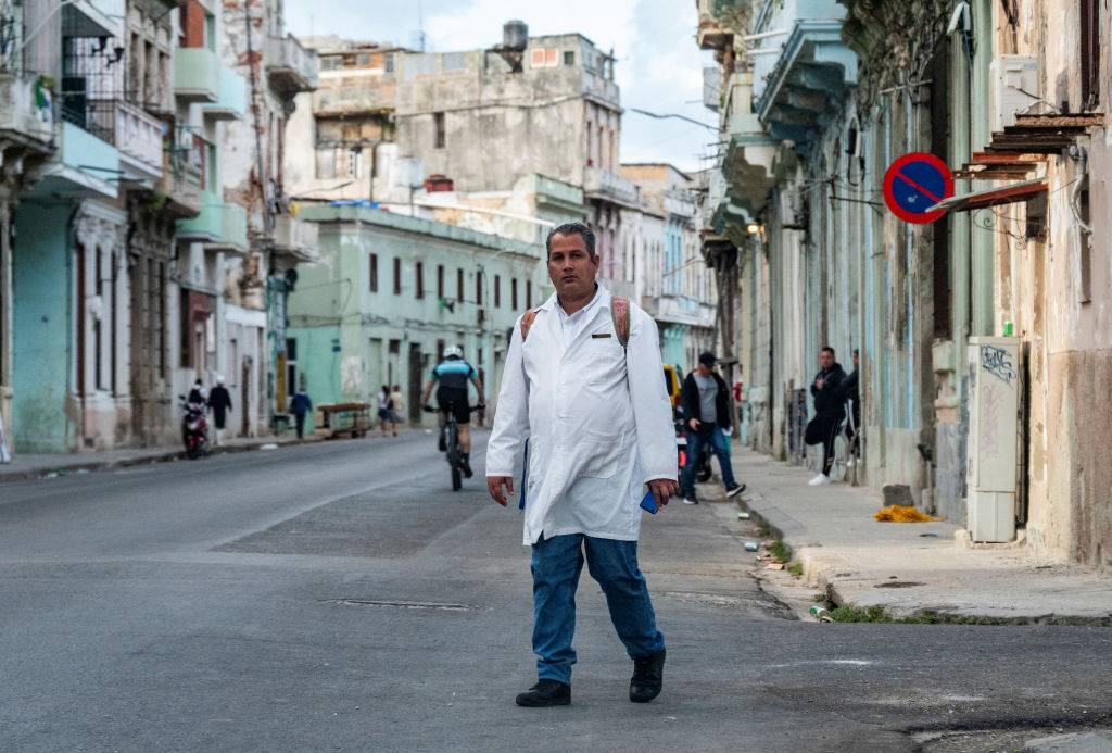 CUBA-HEALTH-DOCTORS-WAGE