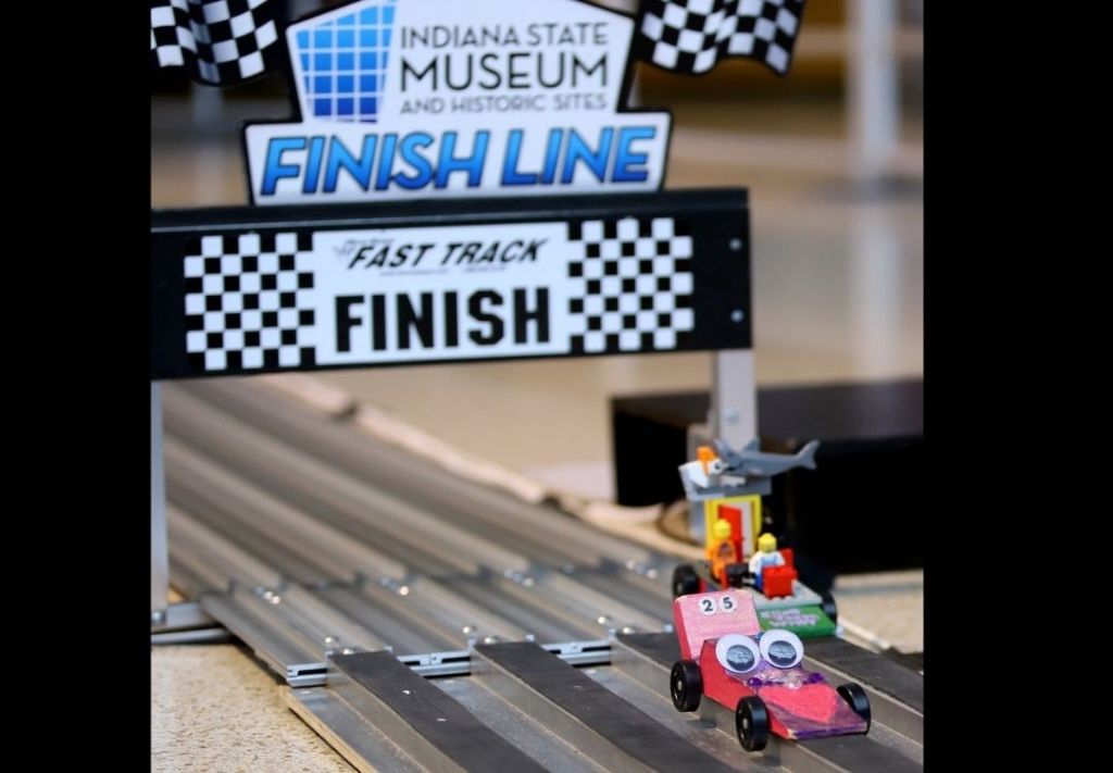 Pinewood Derby acelera la diversión en Indy
