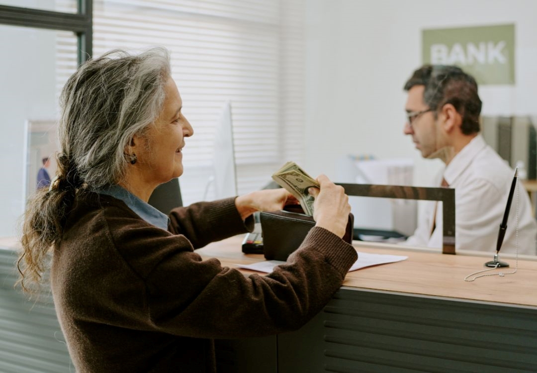 Tesoro pide a bancos vigilar pagos ligados a empleo ilegal