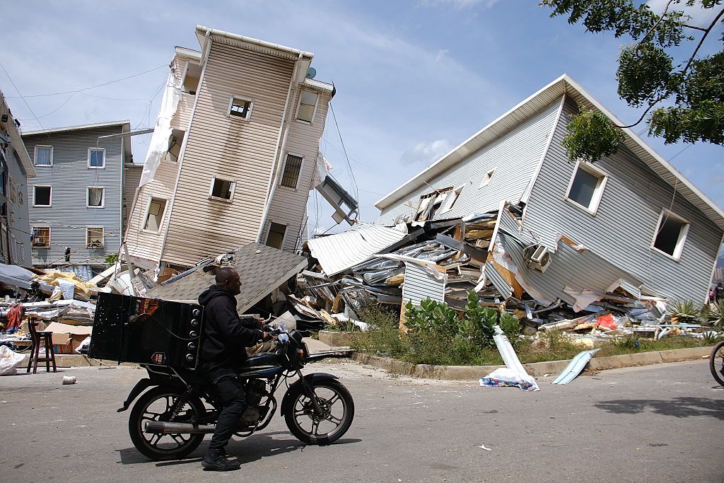 Aftermath of an earthquake in Caracas