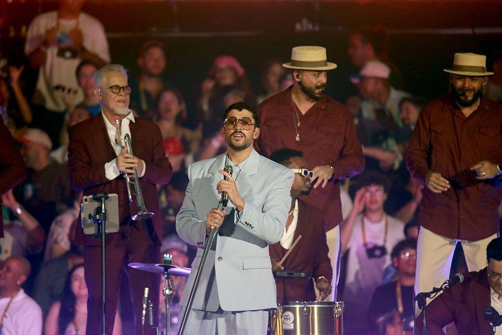 Night One - Bad Bunny: Debí Tirar Más Fotos World Tour Cerramos En Casa - San Juan, Puerto Rico